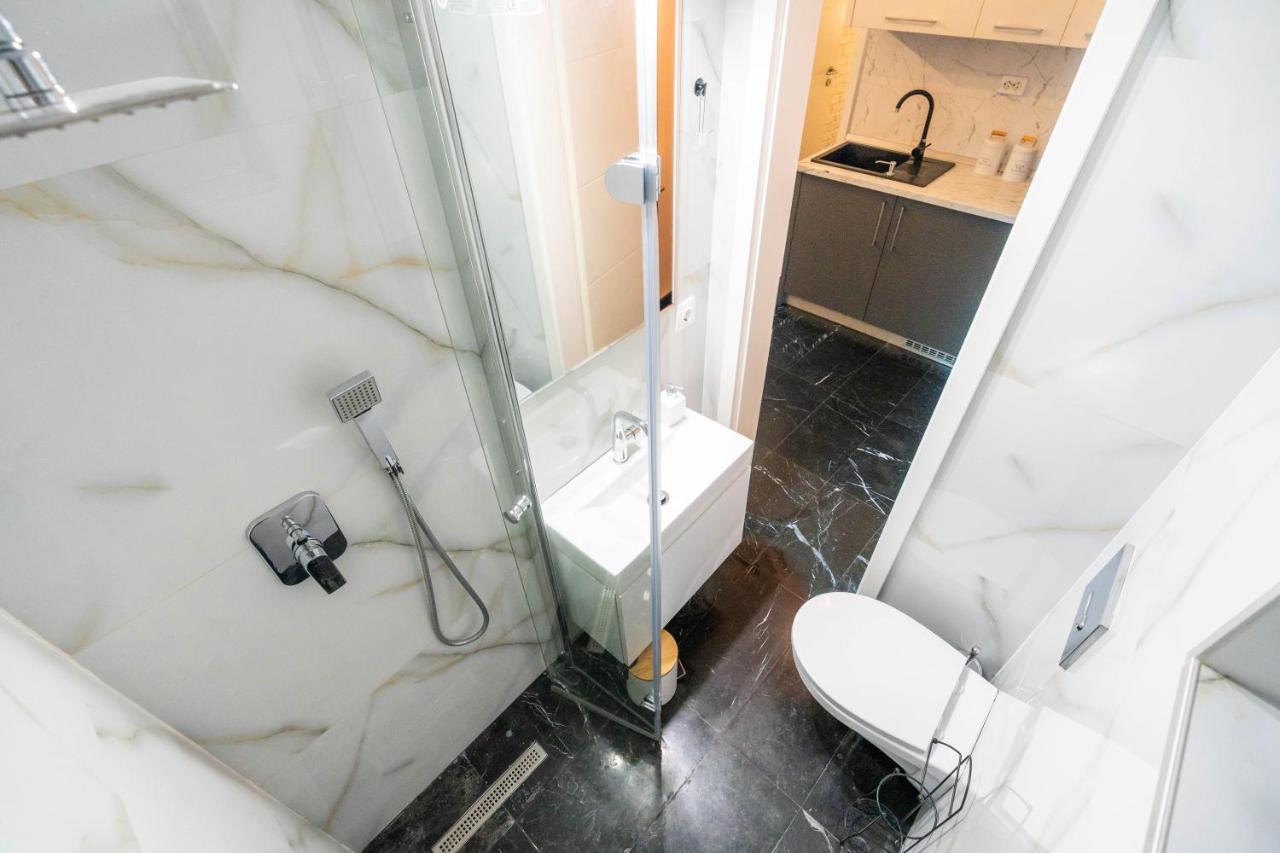Guest Studio Apartment Brasov Bagian luar foto